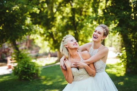 lesbianas reales|Top bodas lesbicas + memorables .